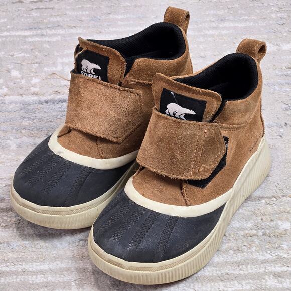 Sorel Out and About Winter Duck Boots Waterproof Tan Boys 13 Easy On - Picture 1 of 6